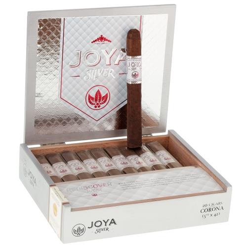 Joya de Nicaragua Silver Corona (5 1/2 x 42)