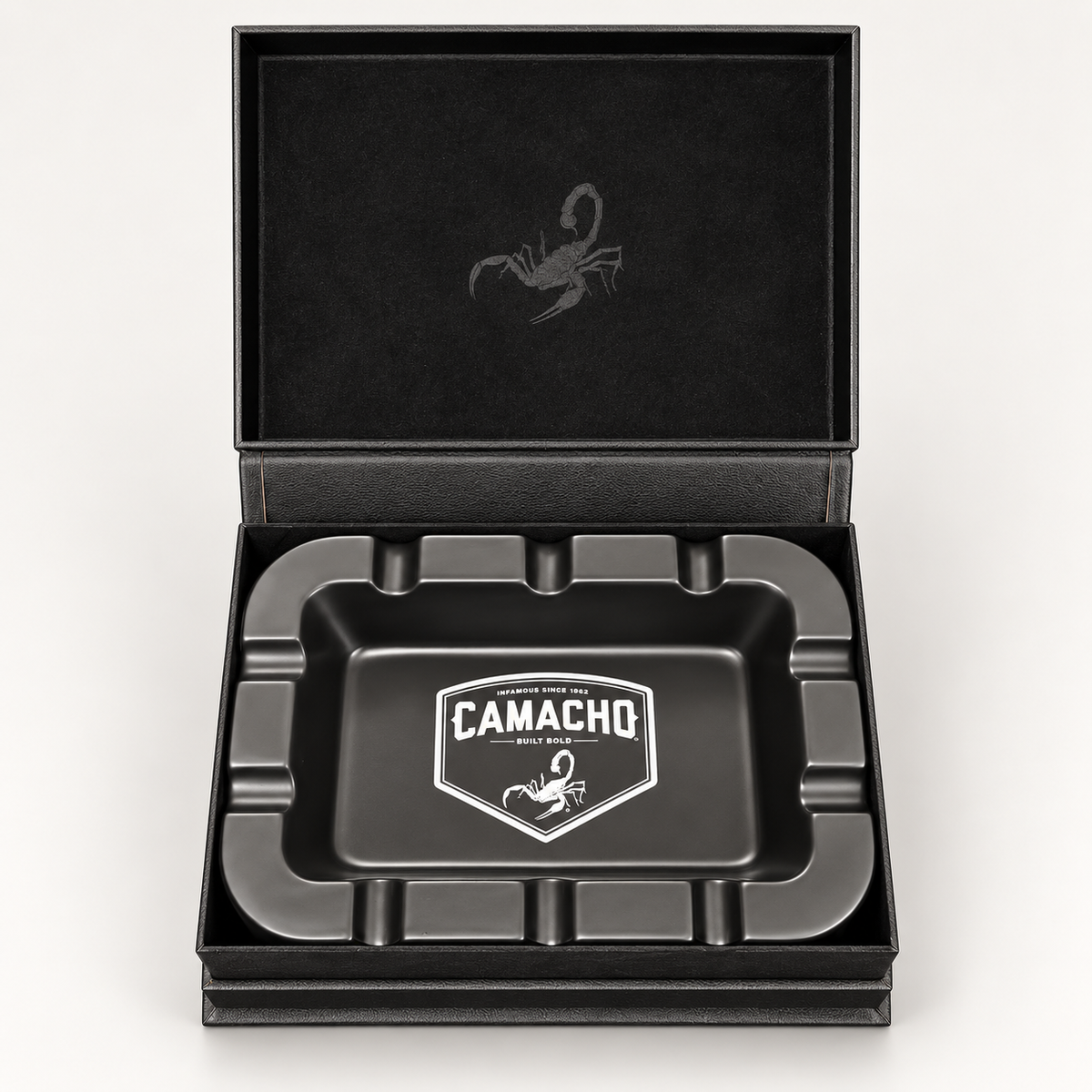 Camacho Limited Edition Ceramic Ashtray displayed in its open leather presentation case